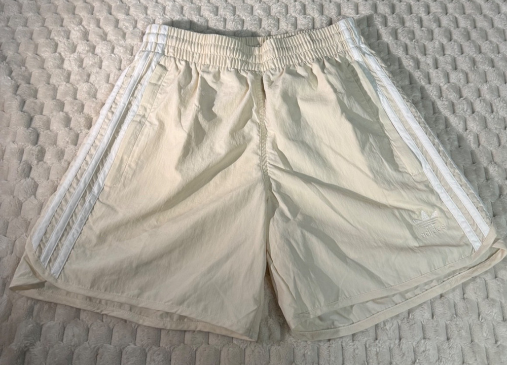 NWT Adidas Men's Sprinter Shorts XS Wonder White Originals 3 Stripe IM9417